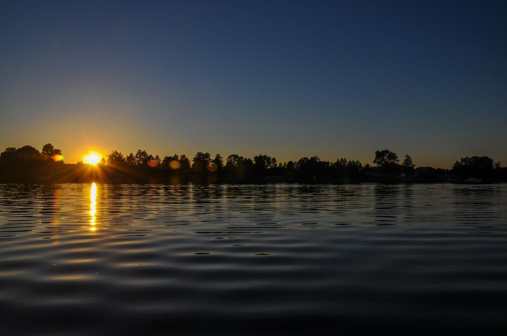 Marina Przy Porcie Nad Niegocinem